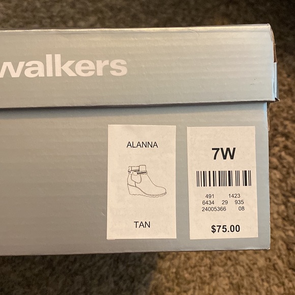 NWT CLOUDWALKERS WIDE FIT Alanna Wedge Bootie - Picture 10 of 10